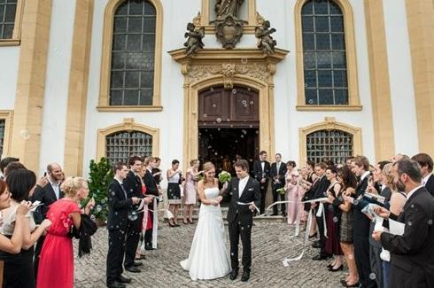 欧洲婚礼习俗：揭秘欧洲人结婚不拍婚纱照的原因